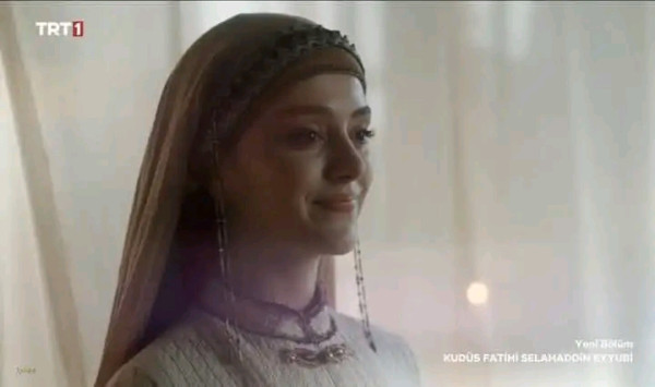 شمسة زوجة صلاح الدين الأيوبي تاريخيا. هل تزج صلاح الدين الأيوبي شمسة
