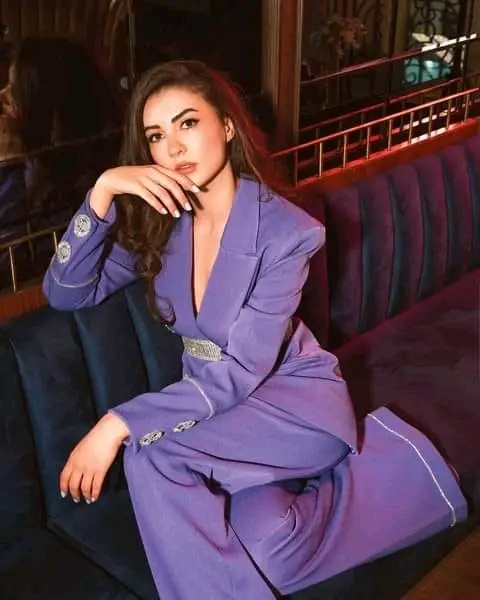 Burcu Özberk Instagram. Burcu Özberk (@burcuozberk) • حساب بورجو بيريجيك انستقرام