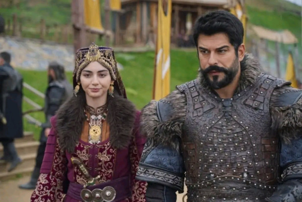 كيف ماتت بالا خاتون زوجة السيد عثمان ابن ارطغرل تاريخياً وفاة بالا خاتون ويكيبيديا